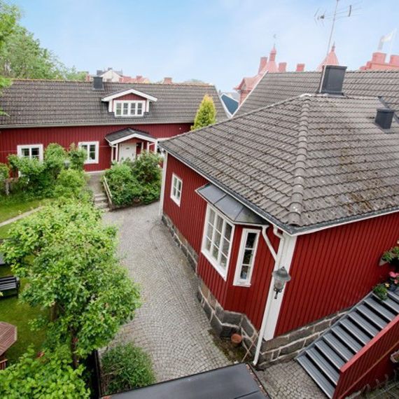 Drottninggatan 30 - Photo 1