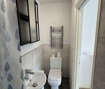1 bedroom in a house share to rent - Photo 6