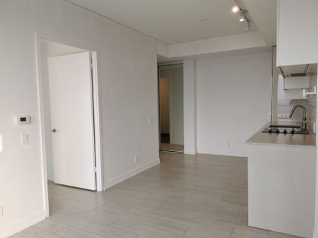 For Lease - 5 Buttermill Avenue Unit# 4211, Vaughan, Ontario - Photo 3