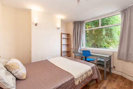 Beechey Avenue, Marston - Photo 4