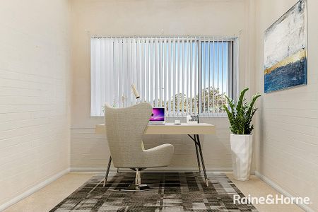 Stylish Apartment Moments from Anzac Parade - Photo 5