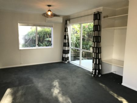 Property Management27A Park Hill Road, Birkenhead - House for Rent - Photo 5