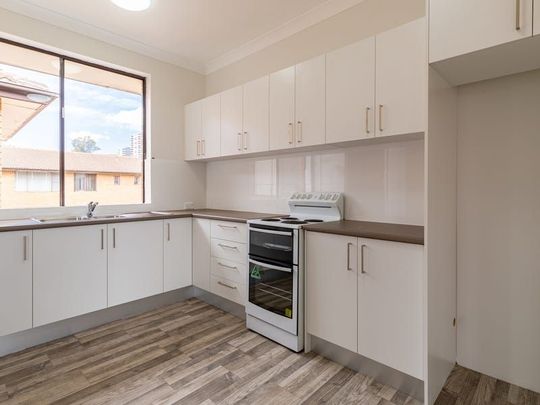 Spacious 2 Bedroom Apartment - Photo 1