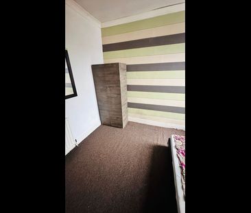 3 Bed Terraced House, Birchdale Road, E7 - Photo 4