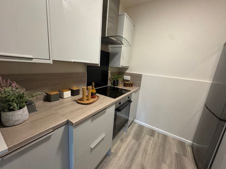 2 bedroom apartment to rent - Photo 4