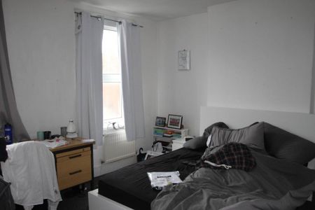 5 bedroom terraced house to rent - Photo 2
