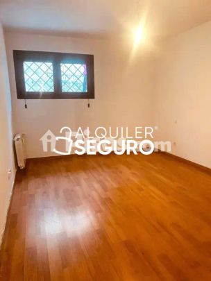 Piso en alquiler en Casco Histórico - Foto 1
