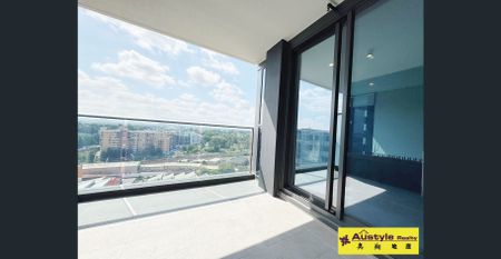 Near new luxury 2 bedrooms plus large study room or 3rd bedroom / City View / Convenience Location! - Photo 3