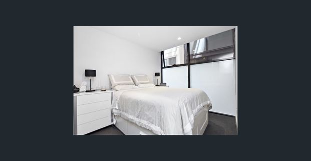 Stylish South Yarra Apartment in a Premium Lifestyle Precinct! - Photo 1