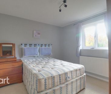 5 bedroom detached house to rent - Photo 2