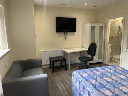 1 bedroom flat to rent - Photo 4