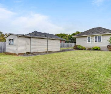 Family Home Offering Comfort & Convenience - Photo 3