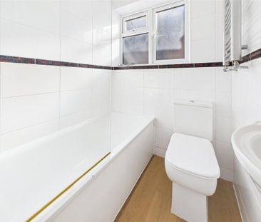 2 bedroom maisonette to rent - Photo 4