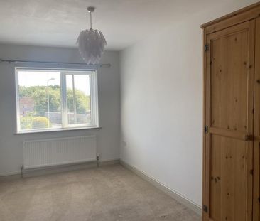 3 bedroom House To Let - Photo 4