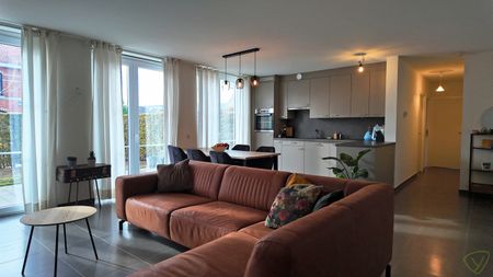 Zonovergoten gelijkvloersappartement in het centrum van Kaprijke! - Photo 2