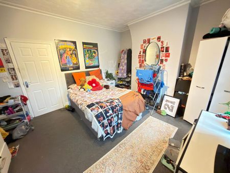 Gwenfron Road, Liverpool. - Photo 5