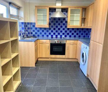 3 bedroom semi-detached house to rent - Photo 6
