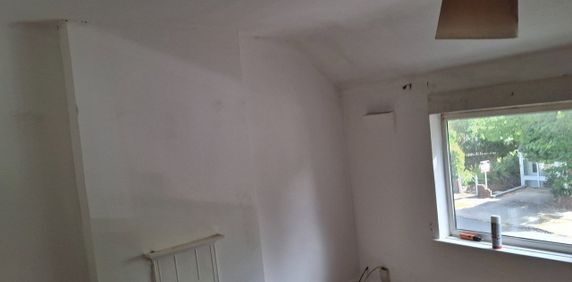3 Bed Semi-Detached House, Harleston Road, B44 - Photo 2