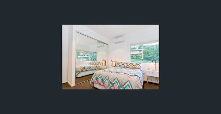 "Neat as a pin" - Photo 2