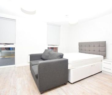 Studio to rent - Photo 3