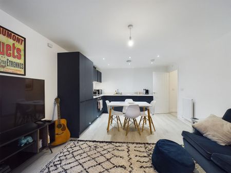 2 bedroom apartment to rent - Photo 2