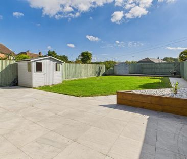 4 bedroom semi-detached house to rent - Photo 5