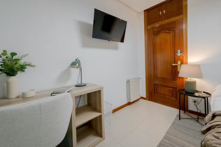 Calle del Doctor Esquerdo, Madrid, Community of Madrid 28007 - Photo 4