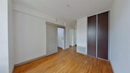 Location Appartement 3 pièces 68m² POITIERS 86000 - Photo 2