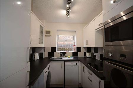 Barbican Road, YO10 - Photo 4