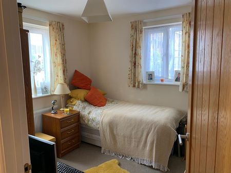 Station Road, Wickham, Fareham - Photo 3