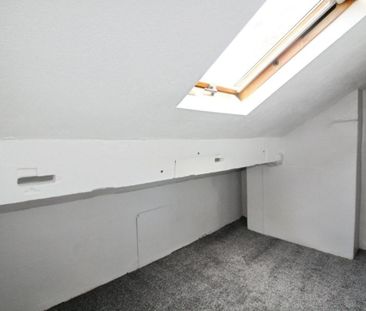 Pembroke Road, Pudsey, LS28 7NE - Photo 5