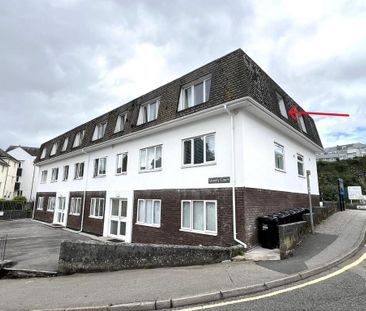 3 bedroom flat to rent - Photo 4