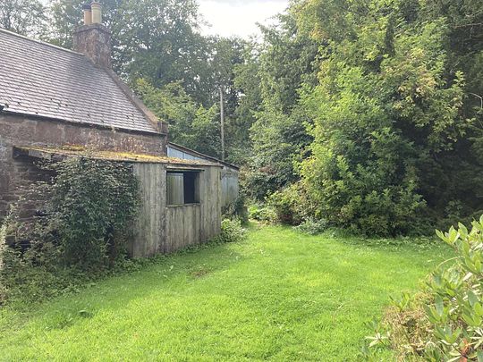 Phesdo Cottage is a 2 bed detached traditional cottage located close to the pretty village of Fettercairn. - Photo 1