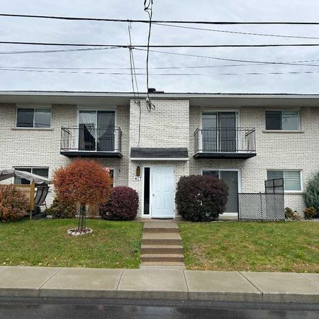 BEAU 41/2 - LIBRE IMMÉDIATEMENT - PRÈS CÉGEP - Photo 4