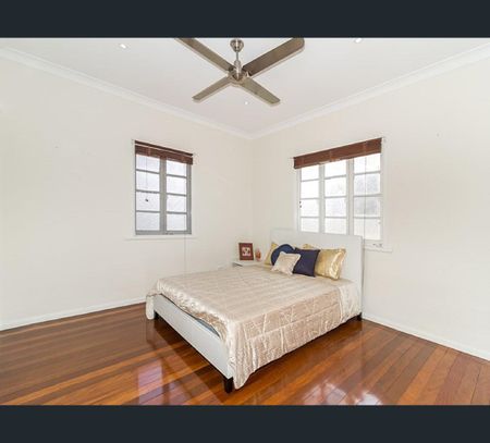 16 Lumley Street, Upper Mount Gravatt, Qld 4122 - Photo 4