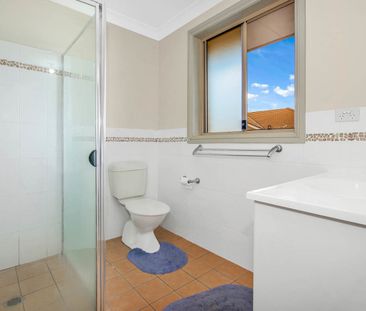 IMMACULATE TOWNHOUSE IN THE HEART OF ROOTY HILL! - Photo 5