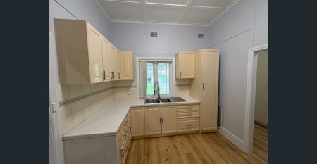 Updated Five Bedroom Home in an Ultra Convenient Location - Photo 5