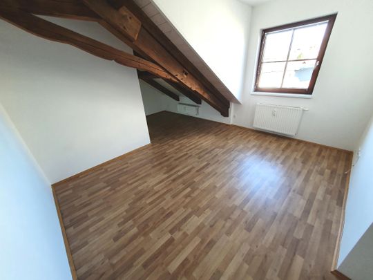 Geförderte Dachgeschosswohnung mit 2 Zimmern - Photo 1