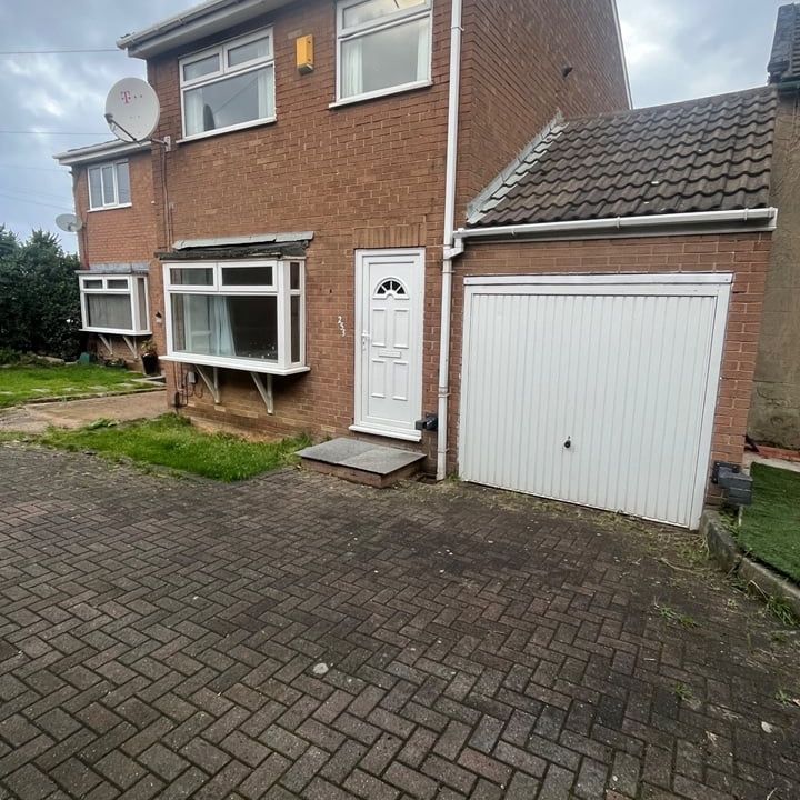 3 Bed Detached House, Middleton Road, LS10 - Photo 1