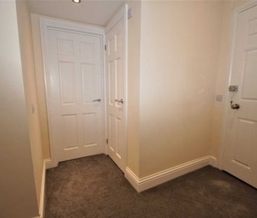2 bed Flat for rent - Photo 1