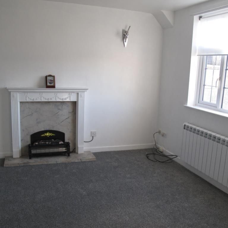 1 bedroom ground floor flat to rent - Photo 1