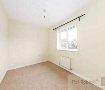 Matlock Avenue, Newcastle Upon Tyne - Photo 4