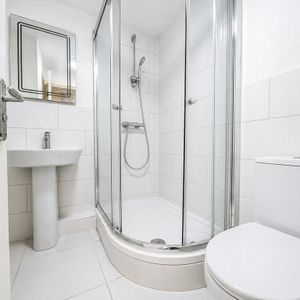 Studio to rent - Photo 2