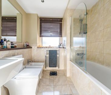 College Road, London SE21 - Photo 5