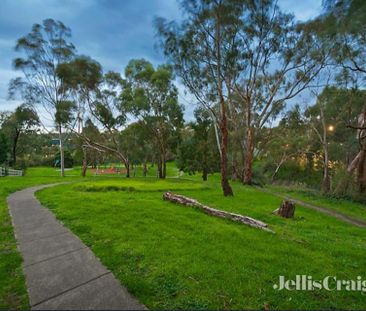 25 Plenty Ln, Greensborough - Photo 4