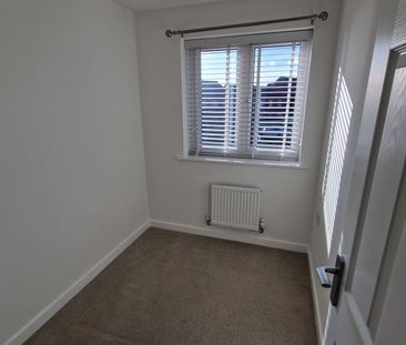 3 bed terraced house to rent in Channon Road, Monkton - Photo 6