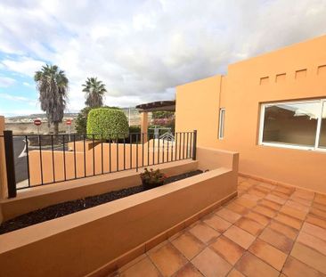 2 bedroom luxury House for rent in Costa Adeje, Spain - Photo 6