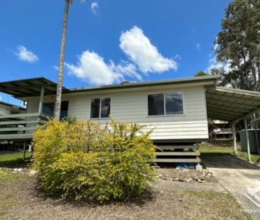 Secure, Low-Maintenance Living in Prime Stapylton Location - Photo 4