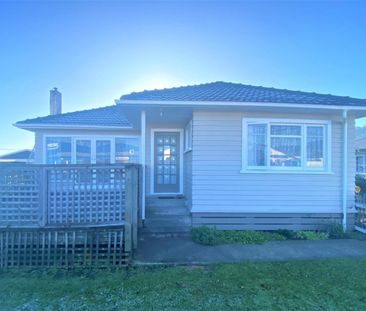 Bright Family Home - Photo 3