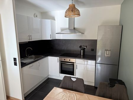 Location Appartement 2 pièces 41m² - Photo 4